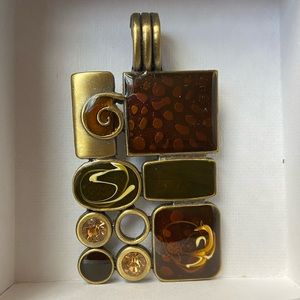 Premier Designs Gallery pendant